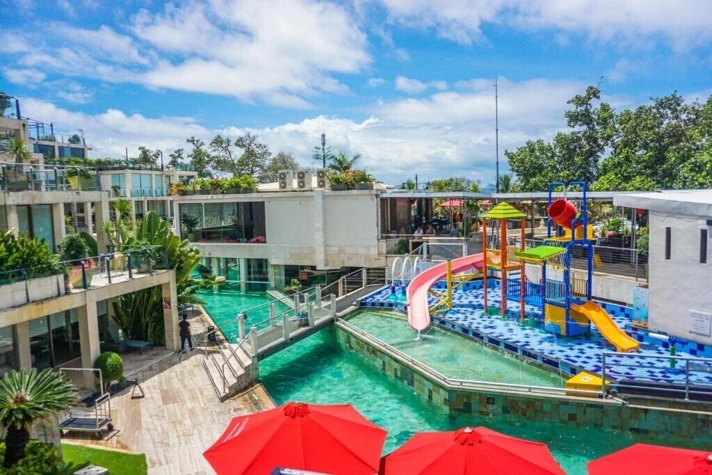 Отель Furamaxclusive Ocean Beach Seminyak 4*