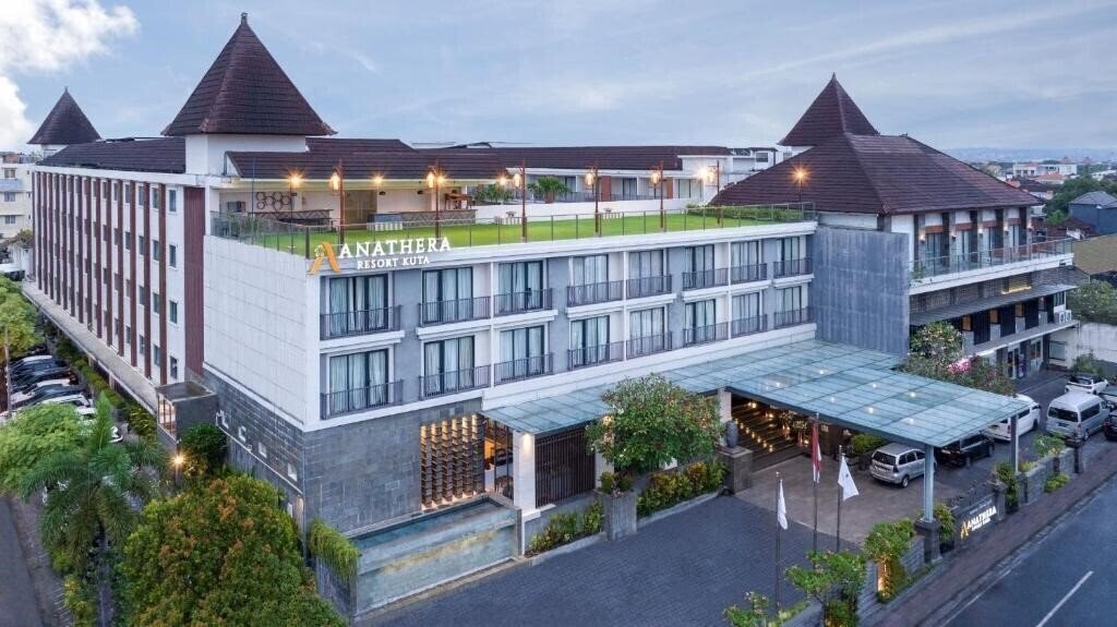 Отель Anathera Resort Kuta 4*