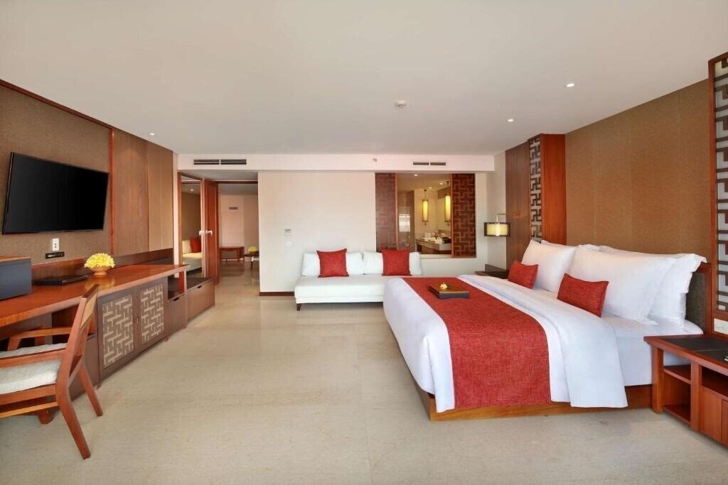Зображення The Bandha Hotel & Suites 5*