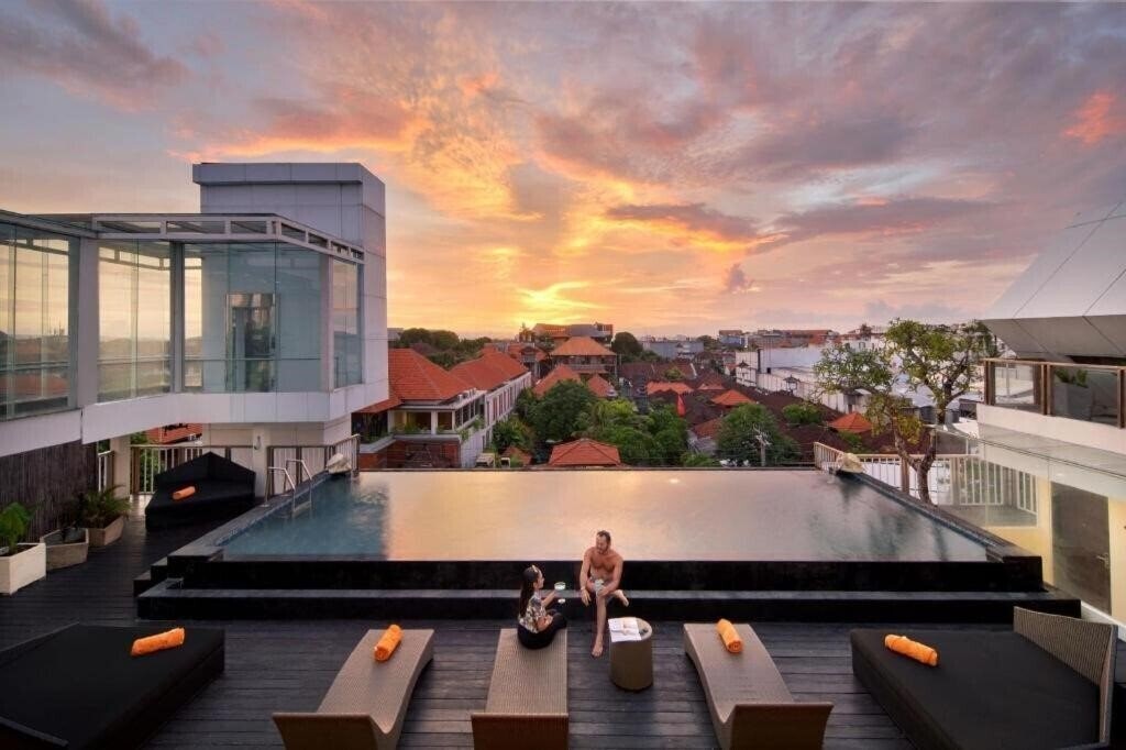 Готель Fashion Legian Hotel 4*