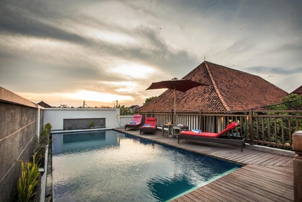 Отель Svarna Sanur 3*