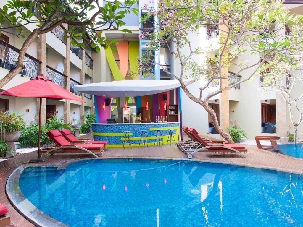 Отель Ibis Styles Bali Kuta Legian 3*