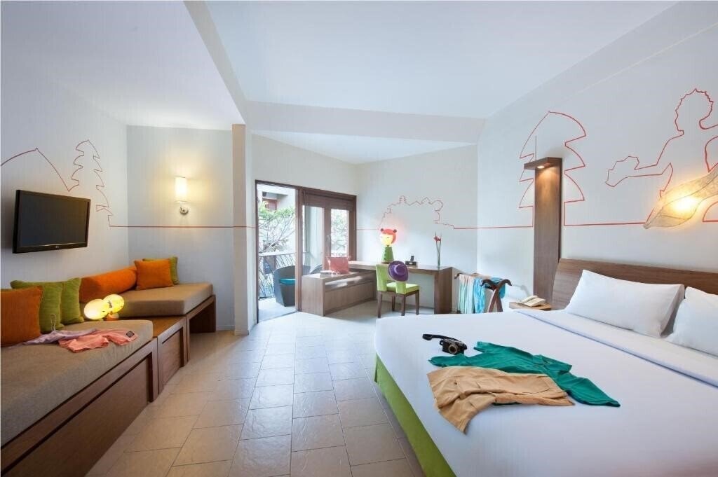 Фото Ibis Styles Bali Kuta Legian 3*