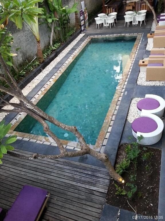 Отель Serela Hotel Kuta 1*