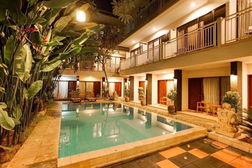 Отель The Kubu Hotel 1*