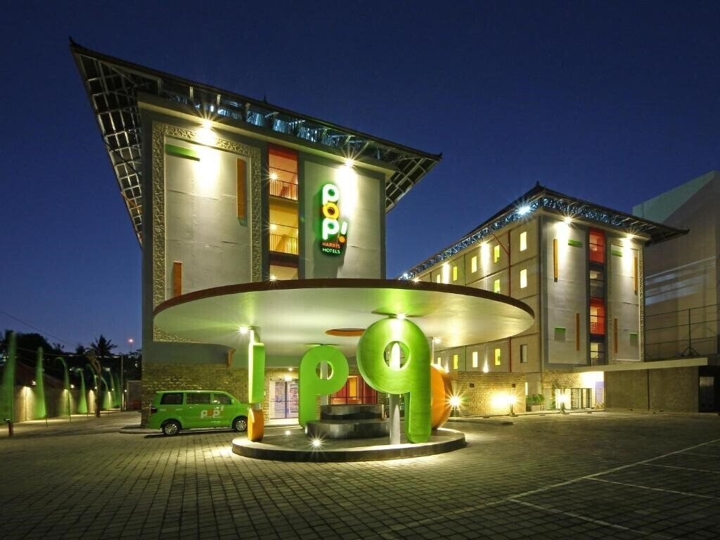 Отель POP! Hotel Kuta Beach 2*