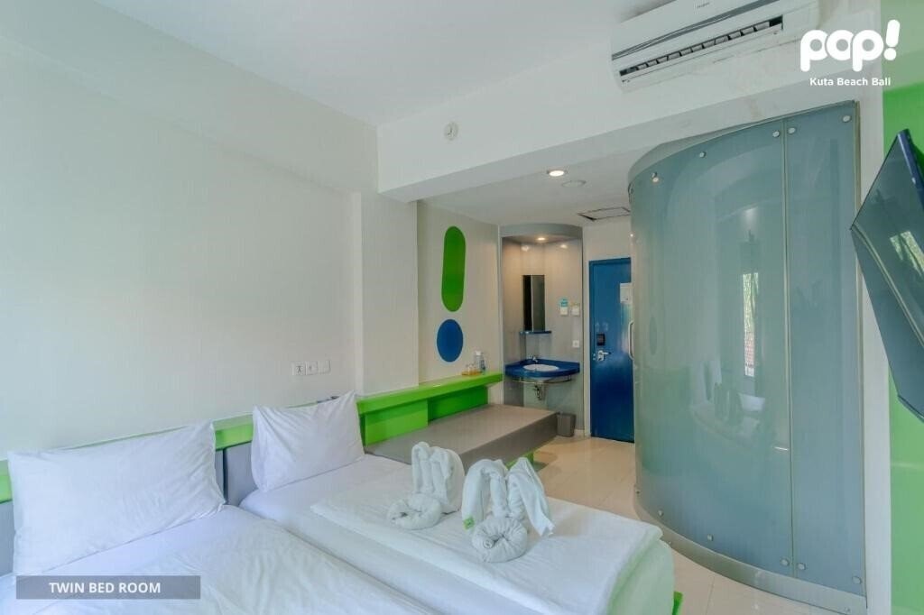 Фото POP! Hotel Kuta Beach 2*