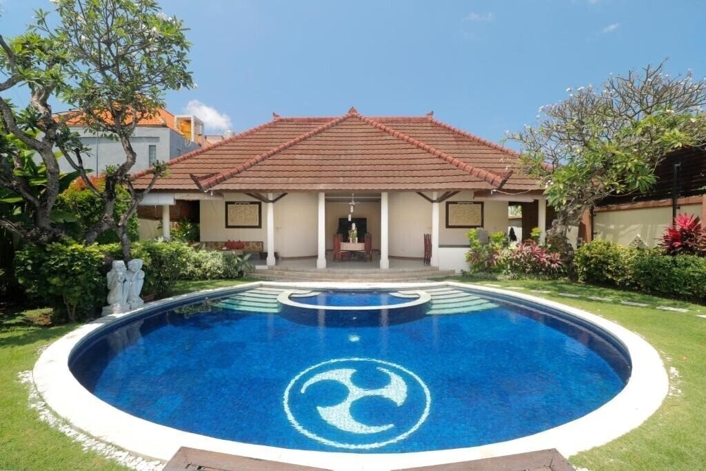 Готель Heliconia Villa 1*