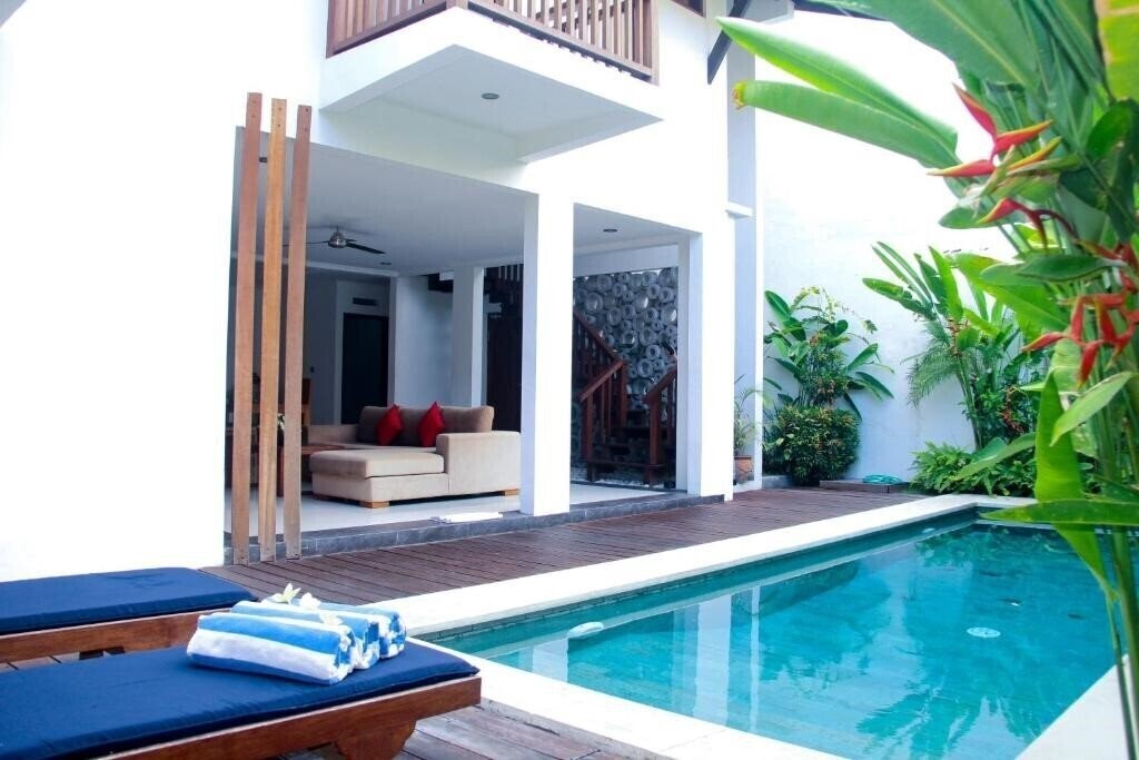 Фото De'Lu Villas And Suites 1*