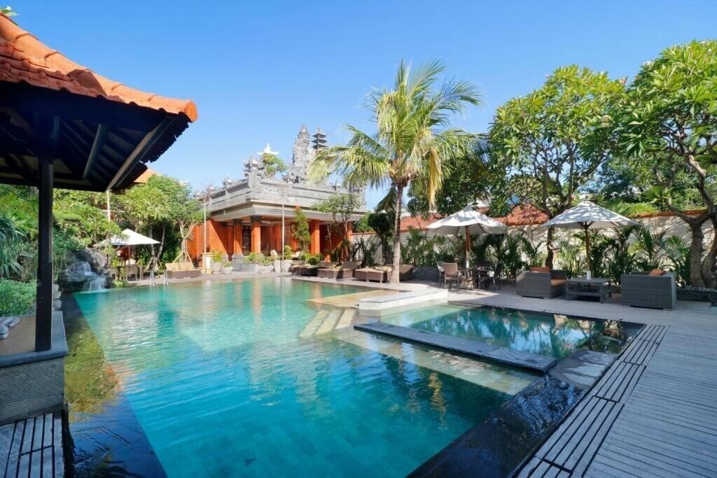 Отель Adi Dharma Cottage 3*