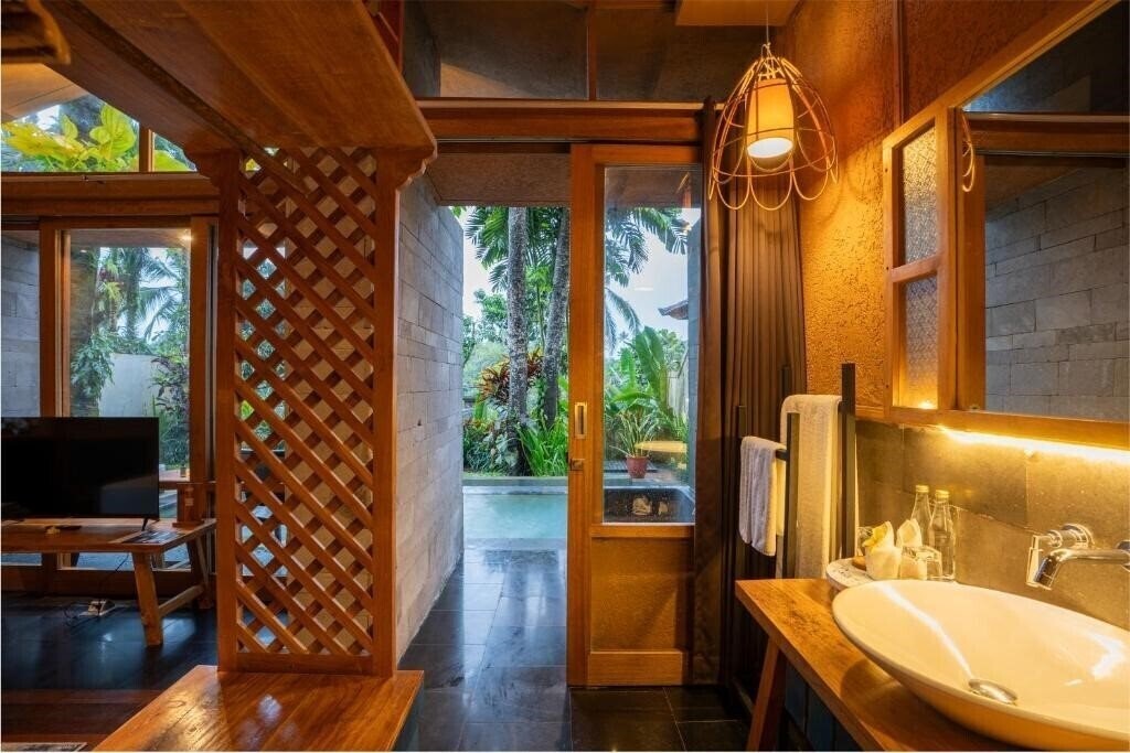 Фотографія Amora Ubud Boutique Villas 4*