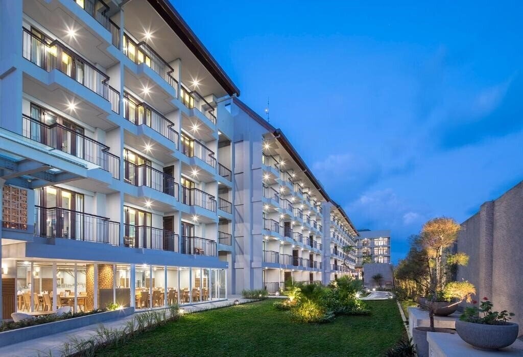 Отель Eastin Ashta Resort 4*
