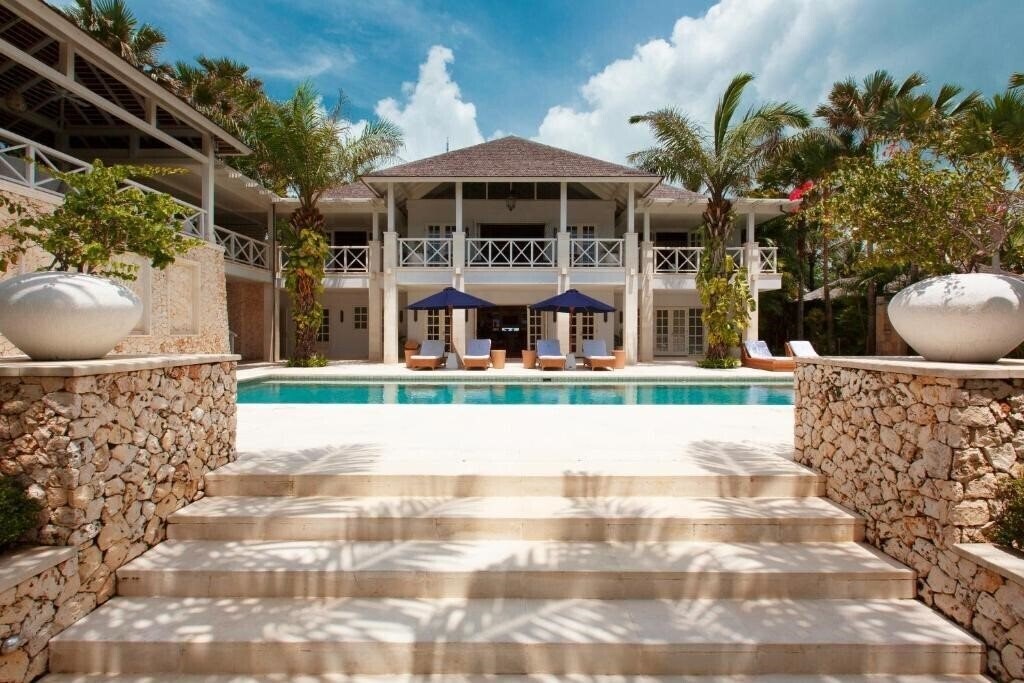 Готель The Ungasan Clifftop Resort 5*