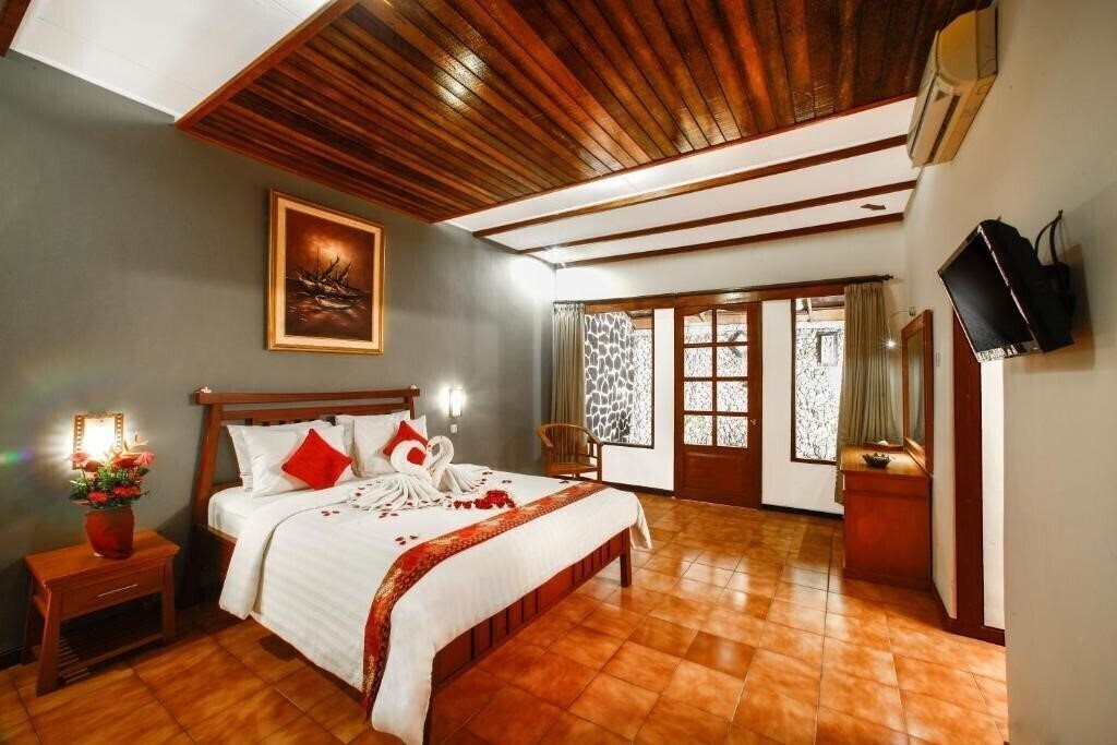 Фото Bali Taman Beach Resort 3*
