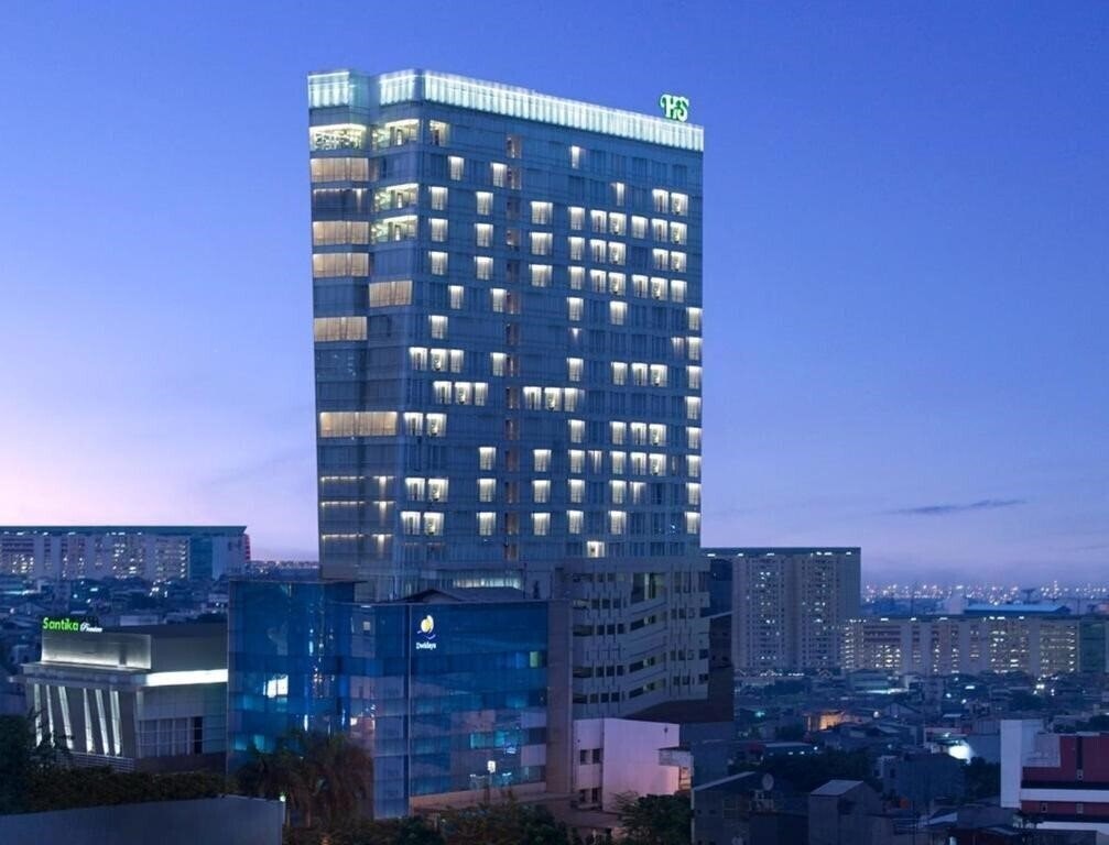 Готель Hotel Santika Premiere Hayam Wuruk 4*