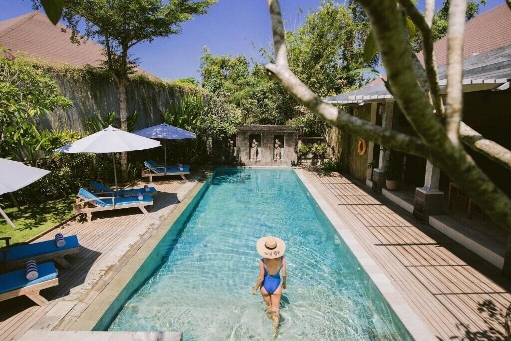 Отель La Berceuse Resort And Villa 4*