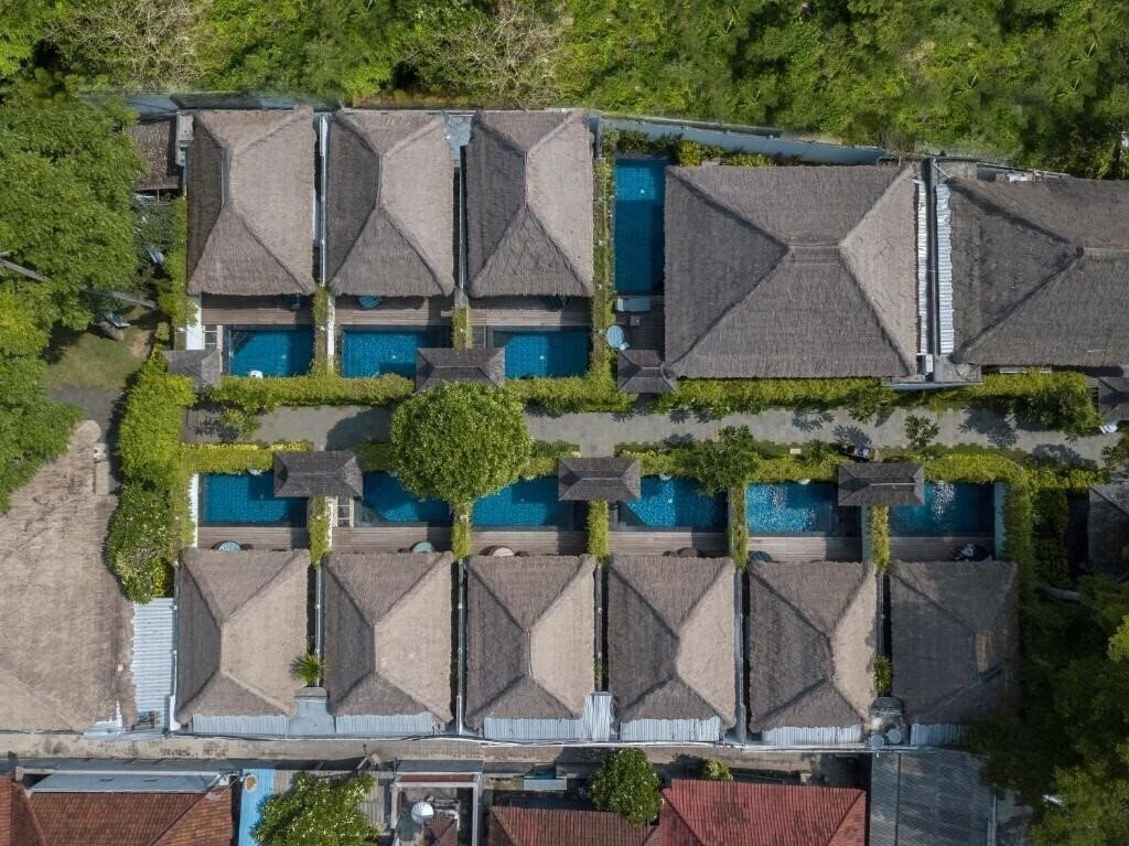 Фото Lembongan Beach Club & Resort 4*