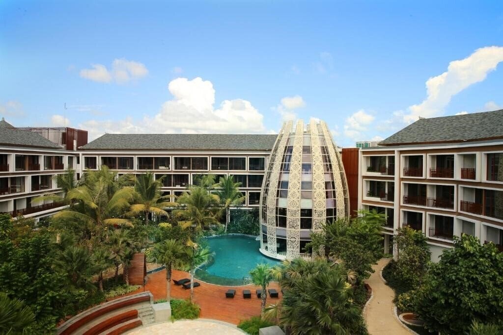 Готель Golden Tulip Jineng Resort 4*