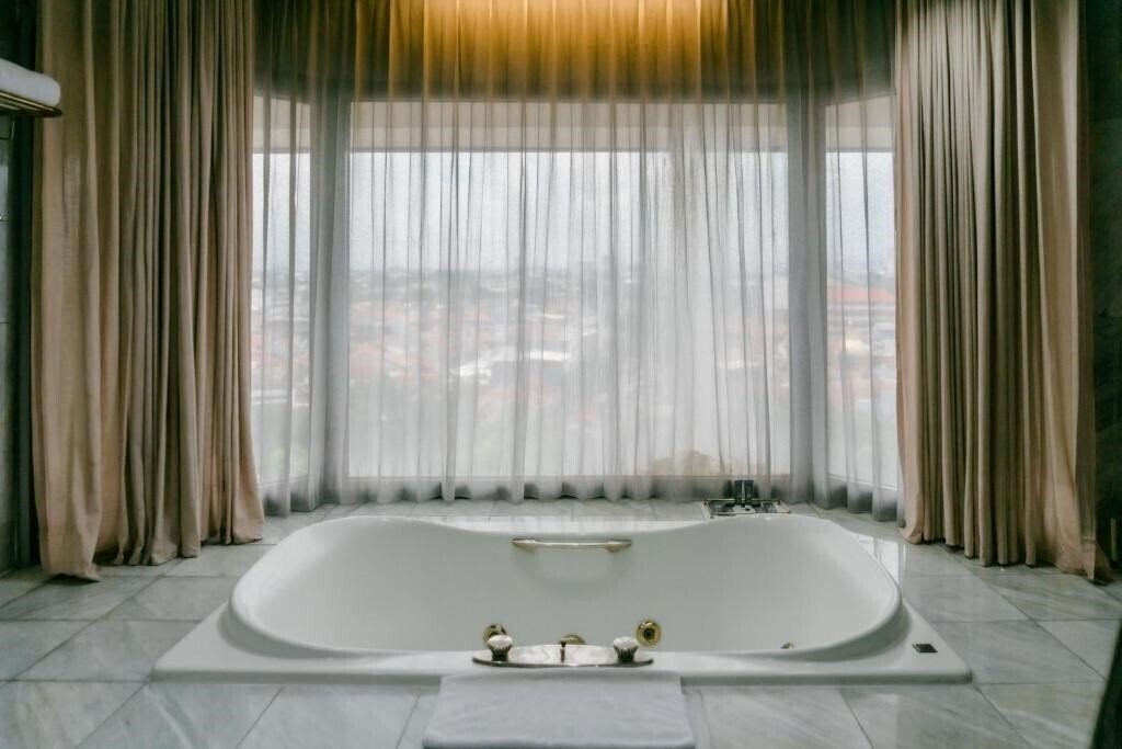 Фотография Horizon Bandung 4*