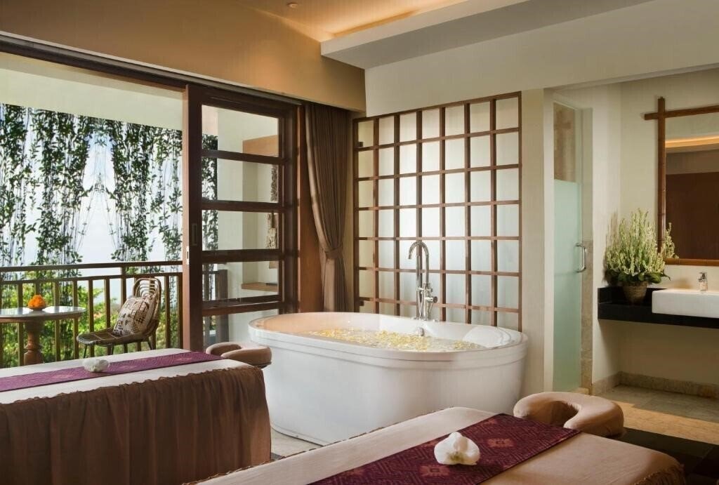 Фотографія The Ubud Village At Nyuh Kuning 5*