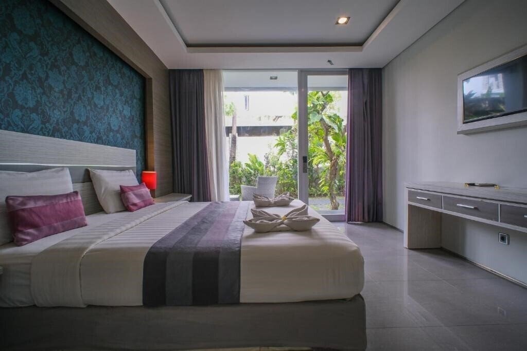 Фото Transera Kamini Legian 3*