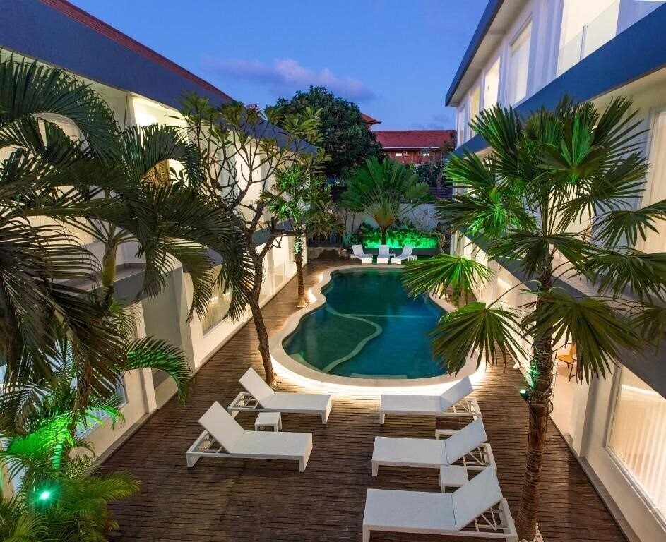 Отель Coast Boutique Apartments 3*