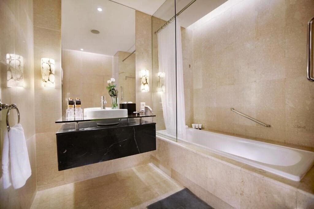 Фотография The Grove Suites 4*