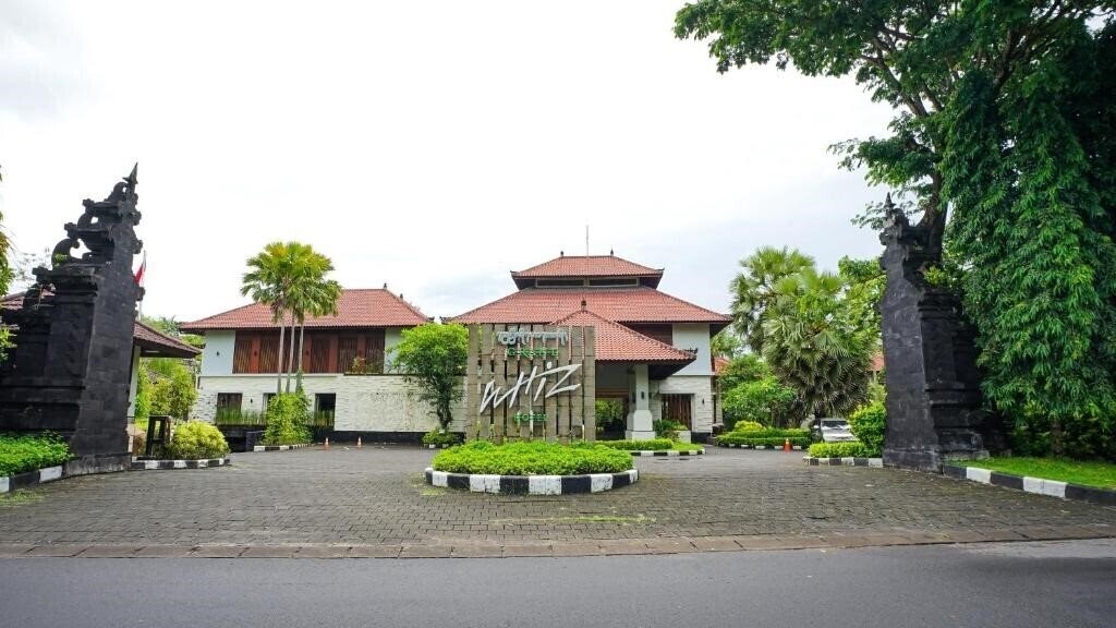 Готель Grand Whiz Hotel Nusa Dua Bali 4*