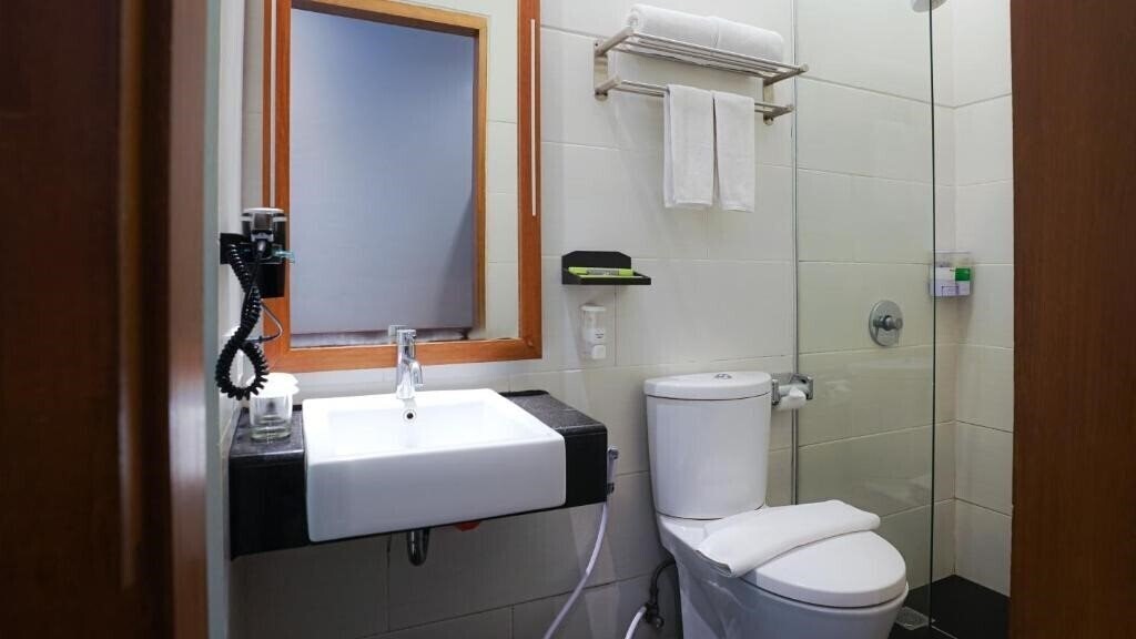 Фотографія Grand Whiz Hotel Nusa Dua Bali 4*