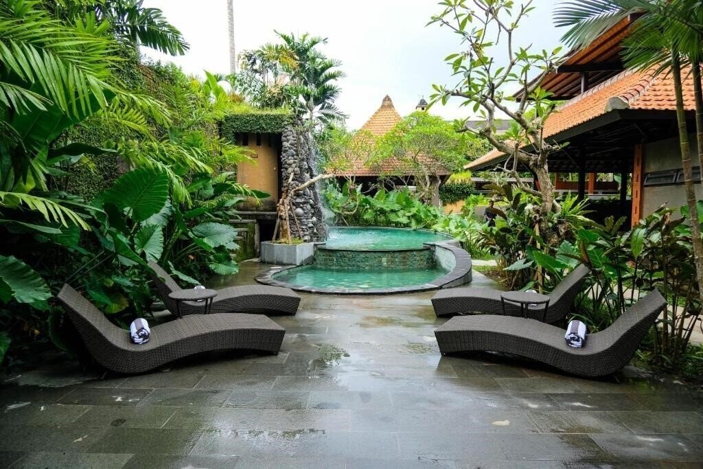 Готель Japa Suites & Villas 5*