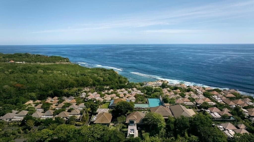 Отель Umana Bali Ungasan Resort 5*