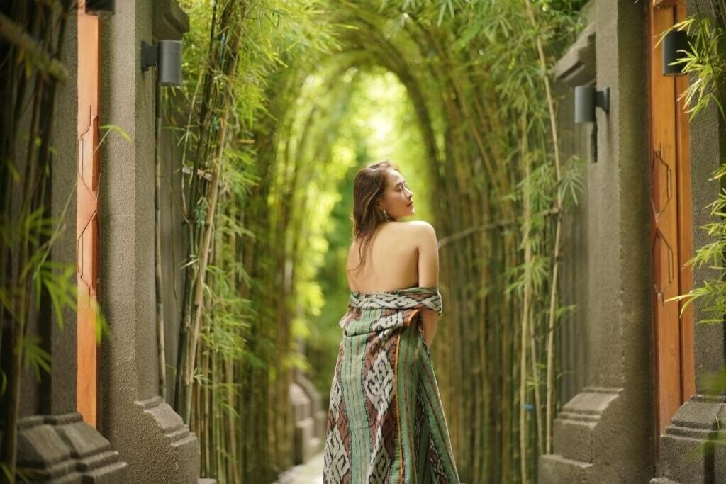 Отель Puri Keraton Seminyak 5*