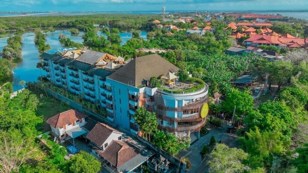 Готель The Nest Hotel Nusa Dua 5*