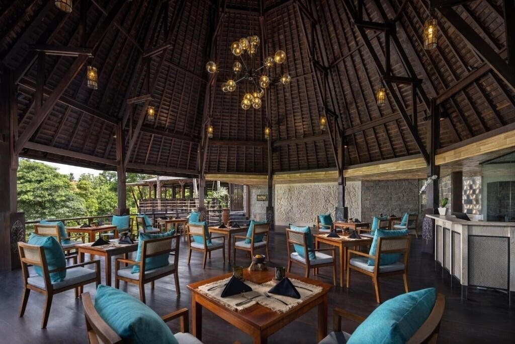 Фотографія The Kayon Valley Resort 5*