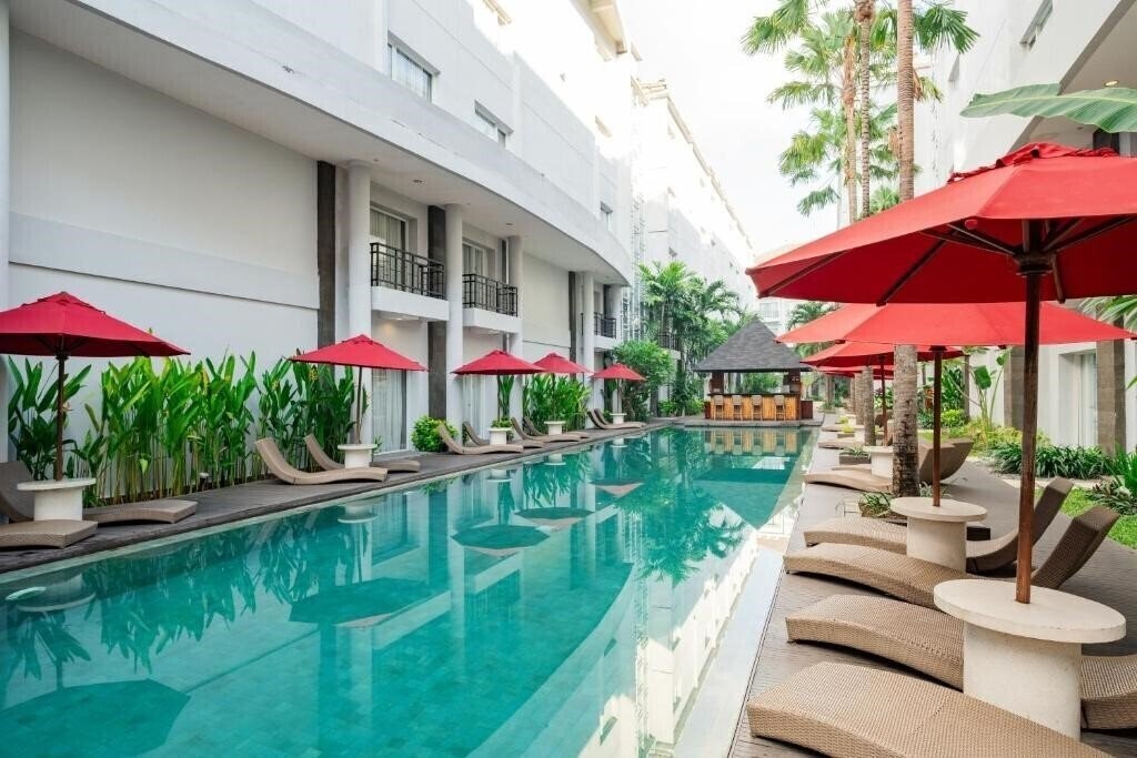 Готель B Hotel Bali & Spa 4*