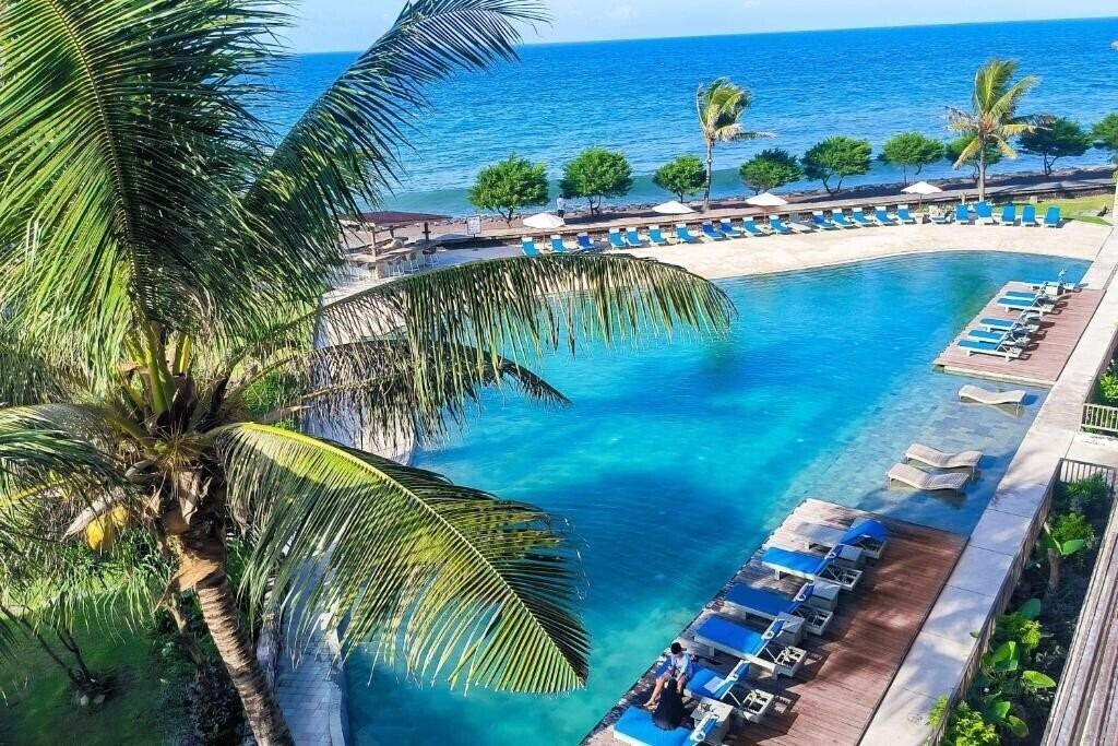 Готель Wyndham Tamansari Jivva Resort Bali 4*