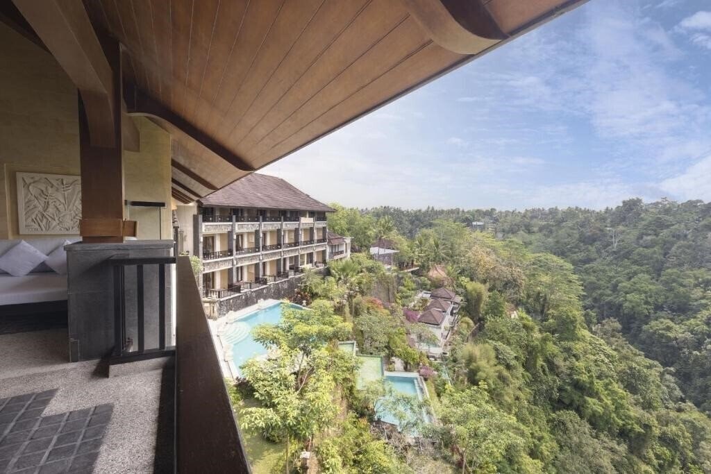 Готель Rijasa Agung Resort & Villas 4*