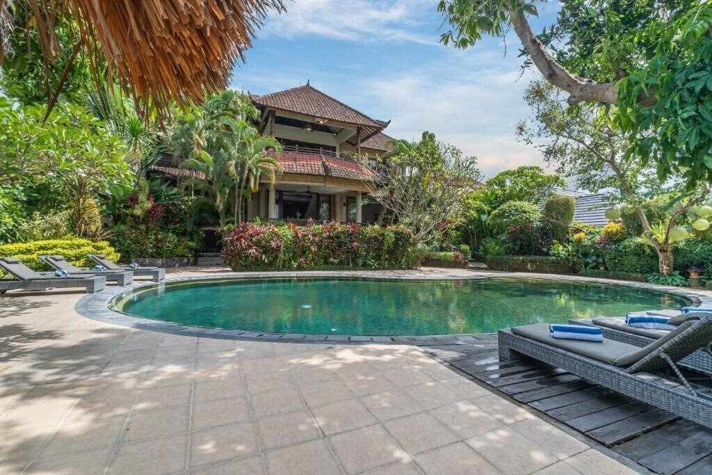 Готель The Jessica Estate 5*