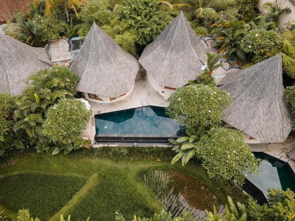 Изображение The Sender Pool Suites 5*