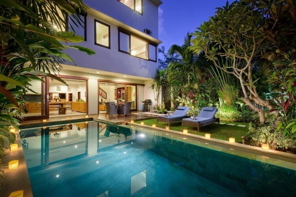 Готель Echo Beach Townhouses 4*