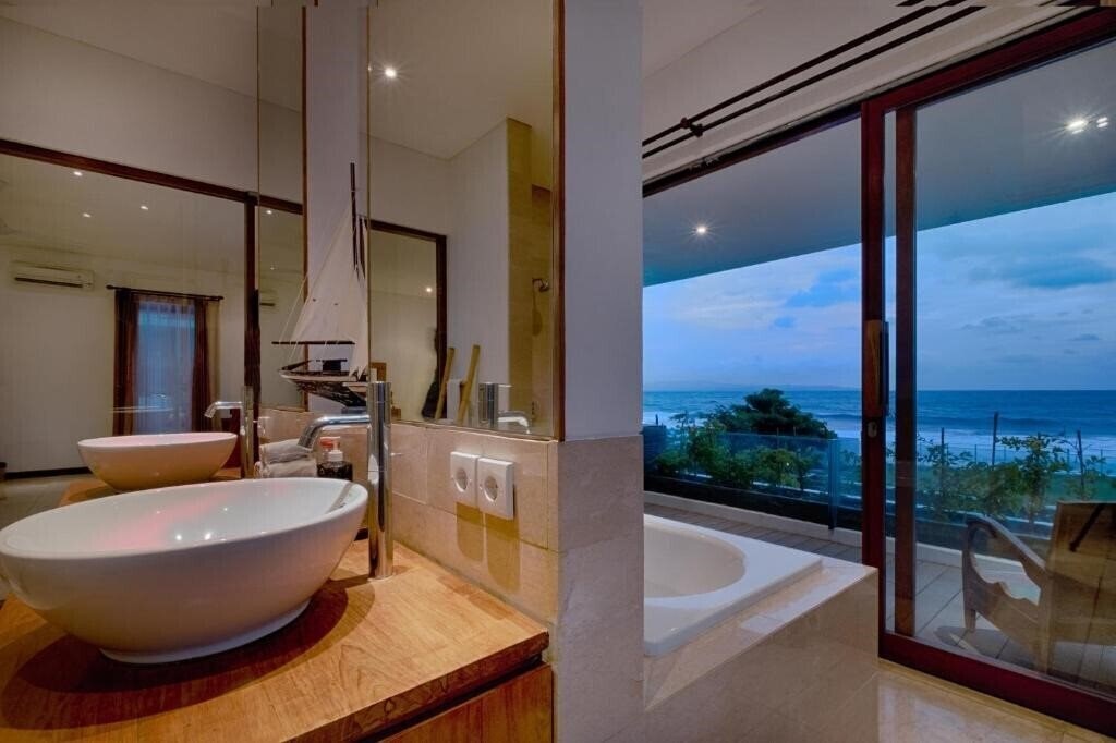 Фотографія Kutus Kutus Keramas Villa 4*