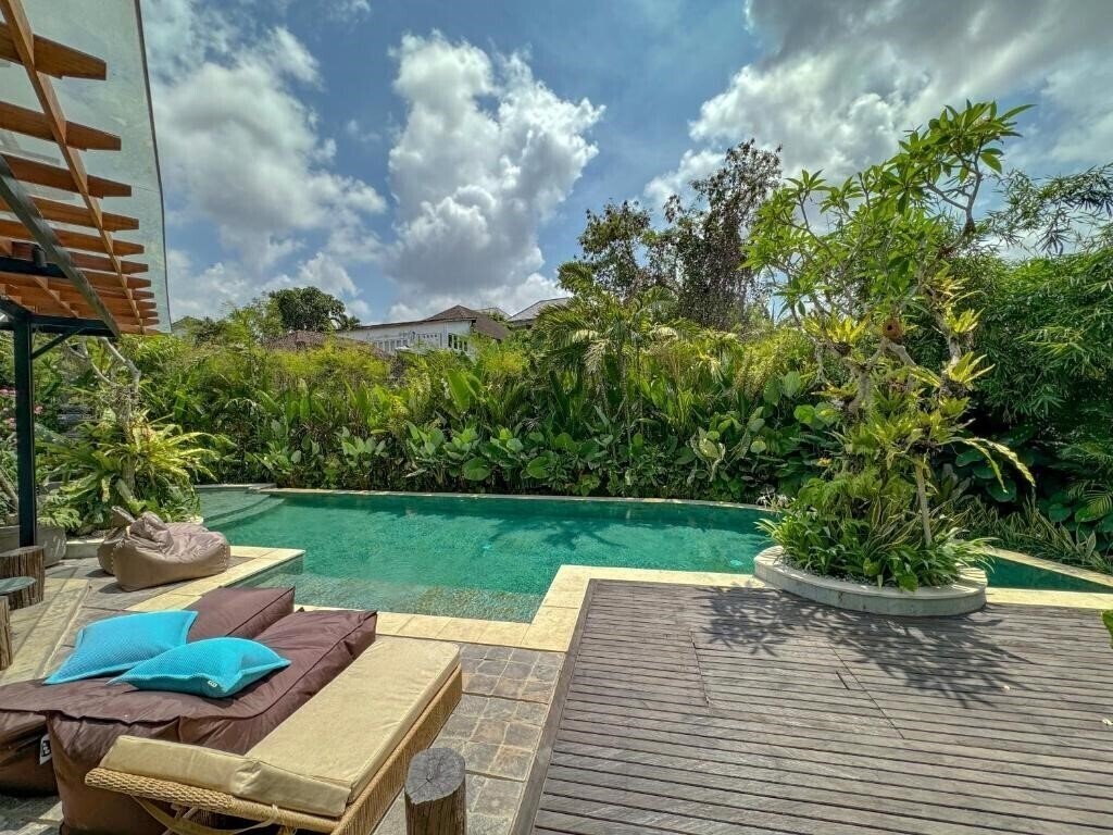 Картинка Leafy Lofts Canggu + 4*