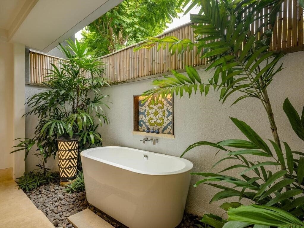 Фотографія Sudamala Resort Ubud 4*