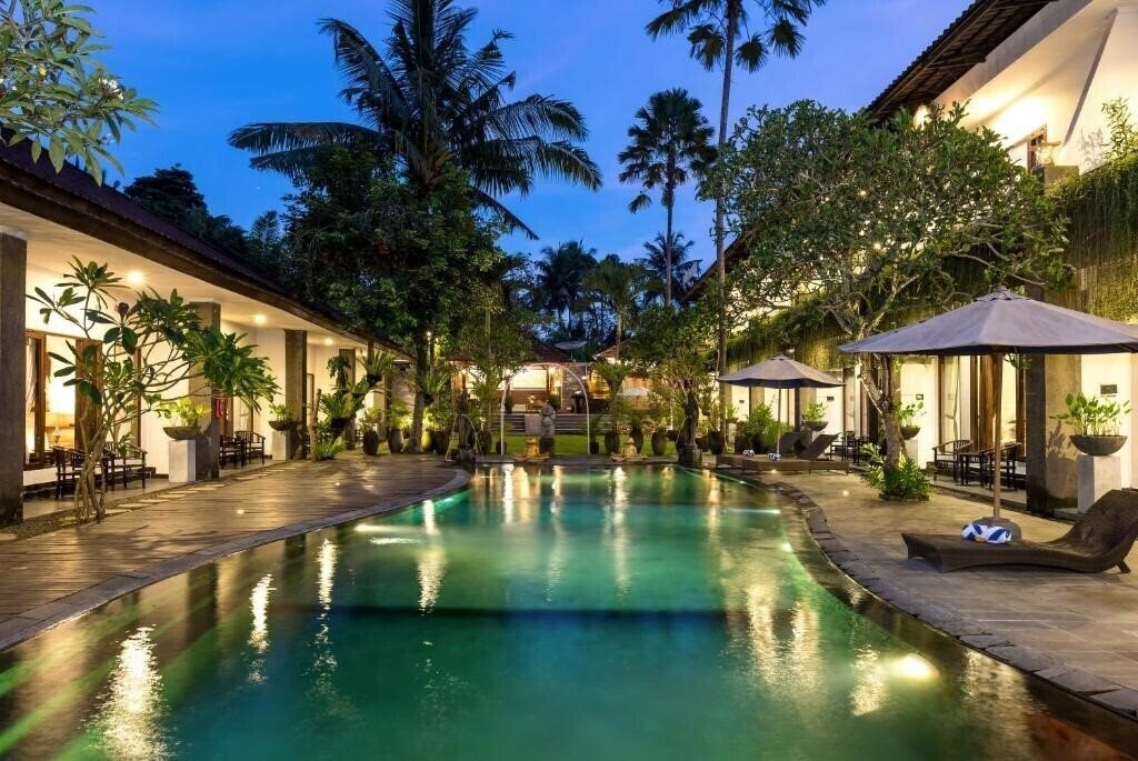 Готель Ubud Raya Boutique Hotel 4*