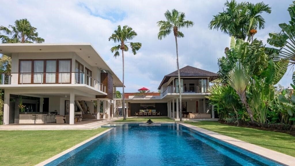 Отель Villa Kalyani + 4*