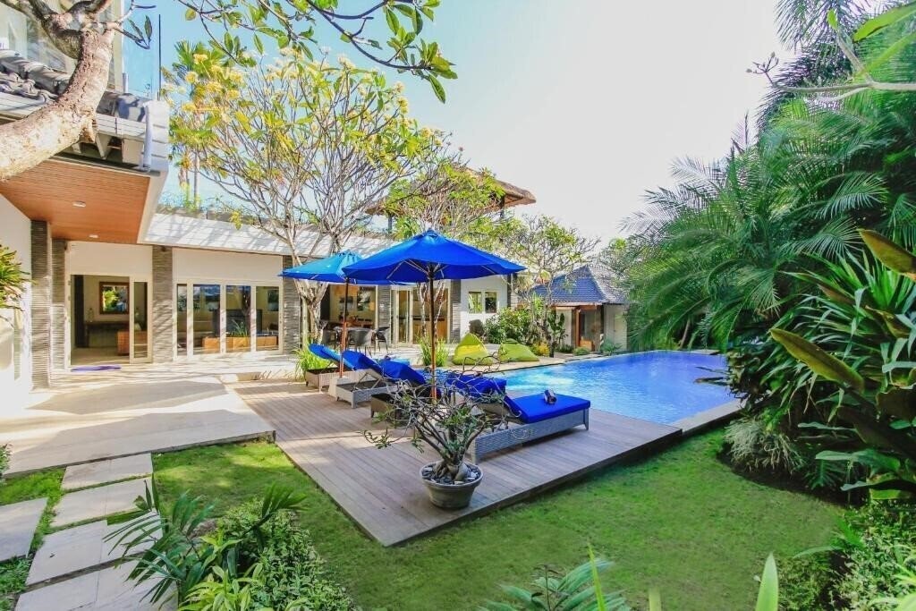 Готель Villa La Luvier 4*