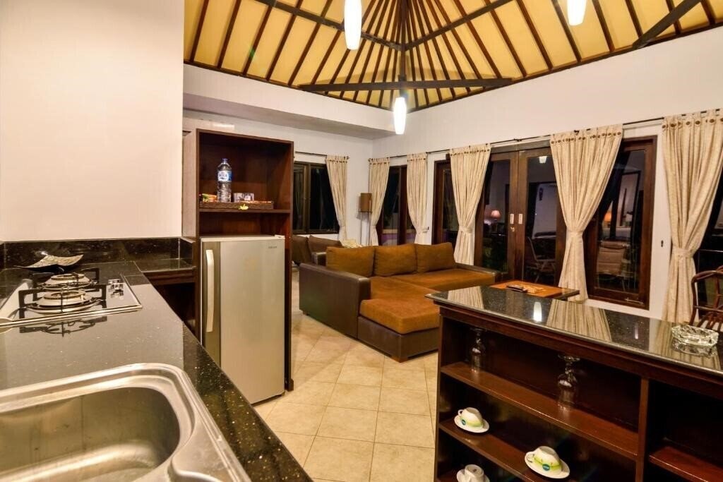 Фотография Dolphin Beach Bali 4*