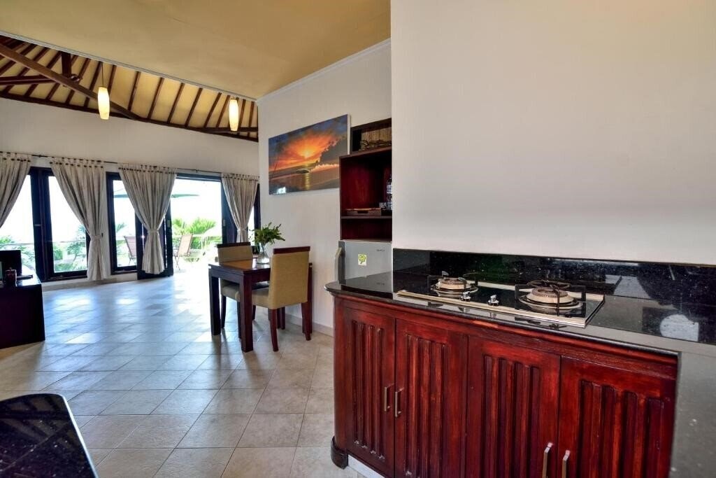 Картинка Dolphin Beach Bali 4*