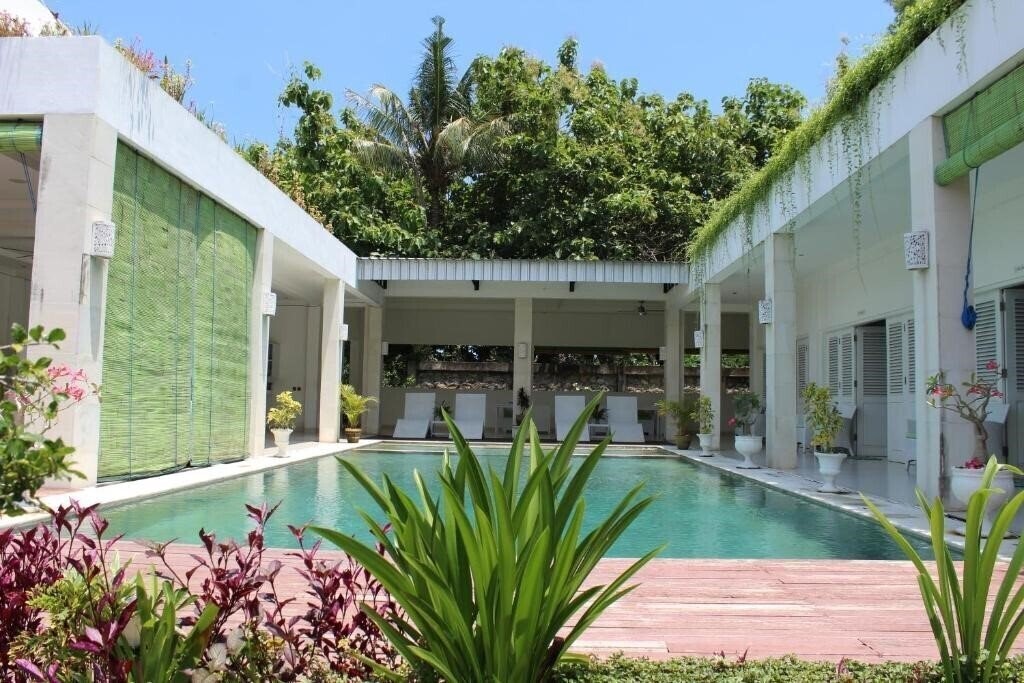 Готель Villa Putih Lovina 4*