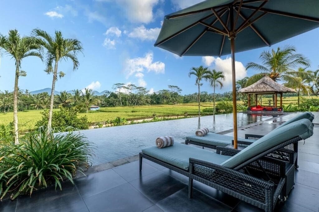 Готель Villa Rumah Lotus 4*